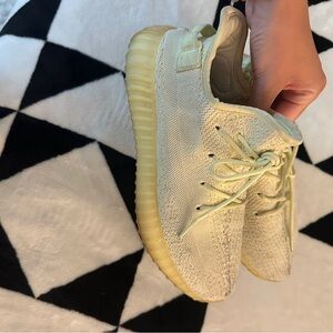 Yezzy